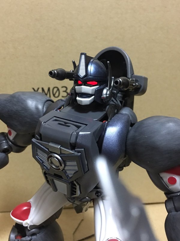 MP 32 Masterpiece Optimus Primal   In Hand Photos Surface On Twitter  (74 of 81)